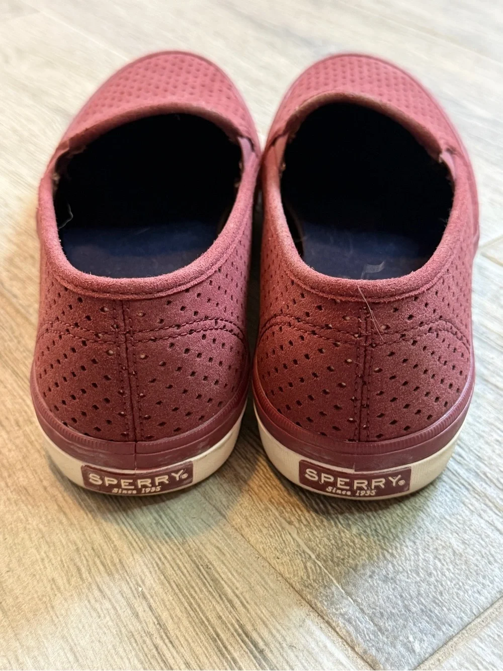 Sperry Seasick Red Perforated Leather Elastic Slip-On Loafer Shoes Women's US 8